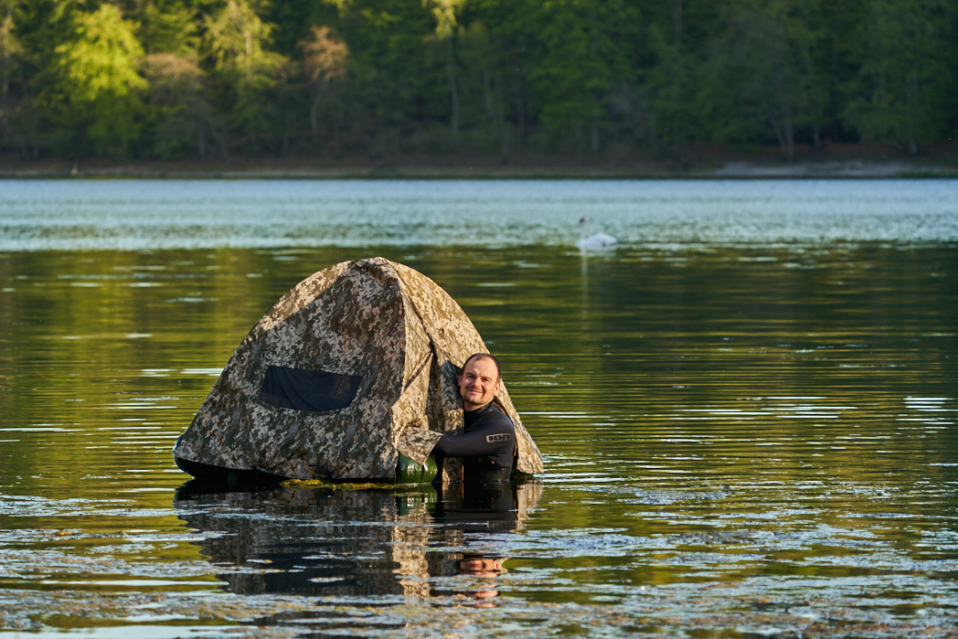 DIY floating hide